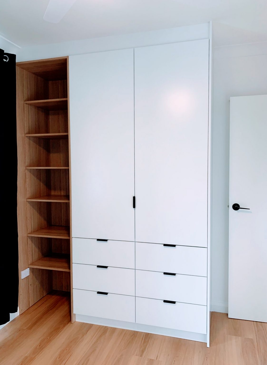 DIY Built-in Wardrobes. We supply sliding, hinged and walk-in wardrobes